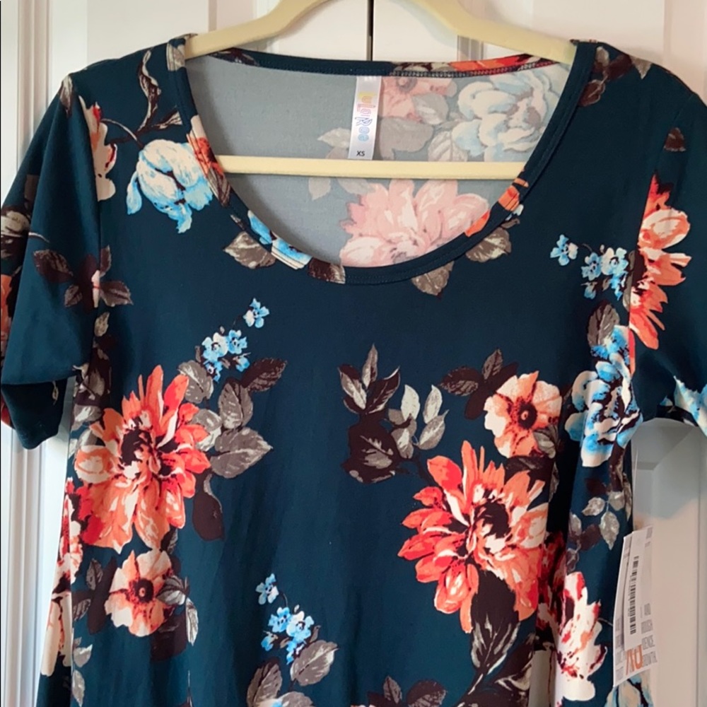 NWT LuLaRoe Perfect T